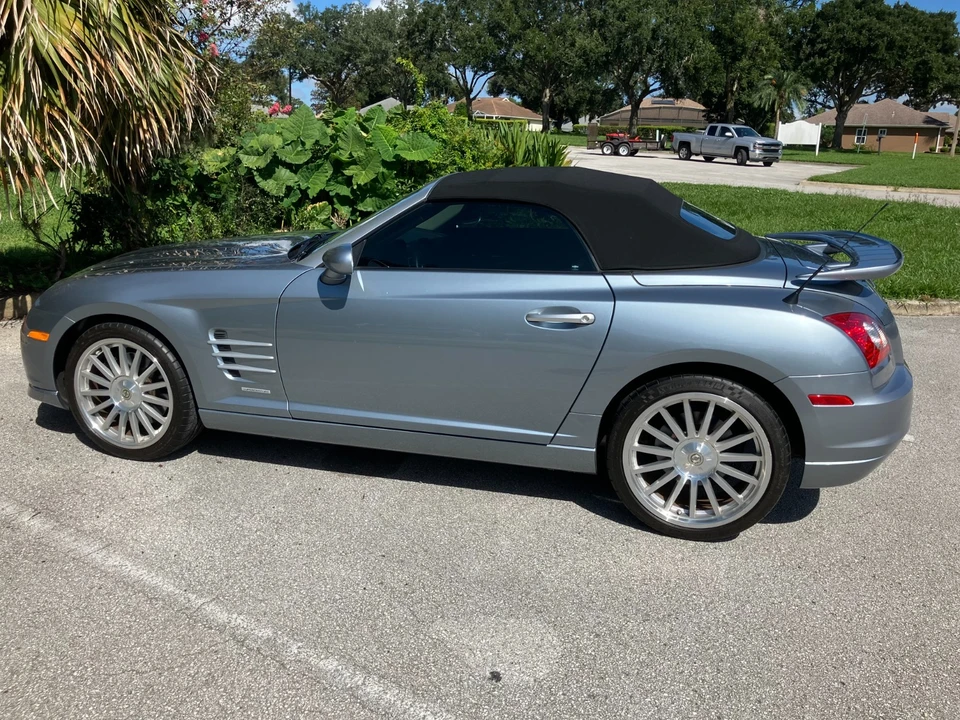2005 Chrysler Crossfire - Image 2 of 23