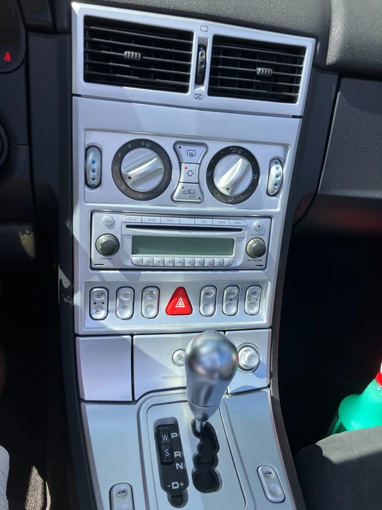 2005 Chrysler Crossfire - Image 14 of 23