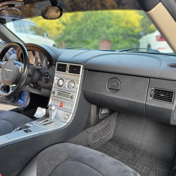 2005 Chrysler Crossfire - Image 28 of 31