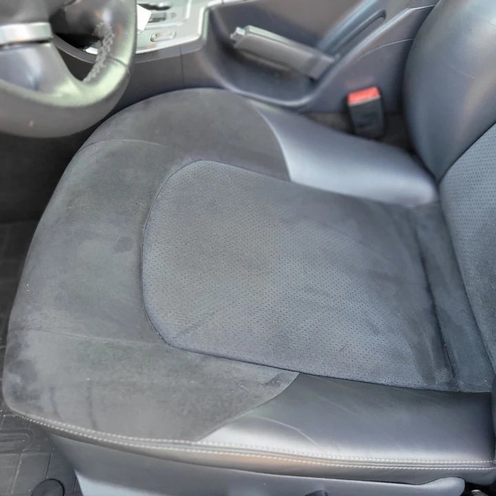 2005 Chrysler Crossfire - Image 23 of 31