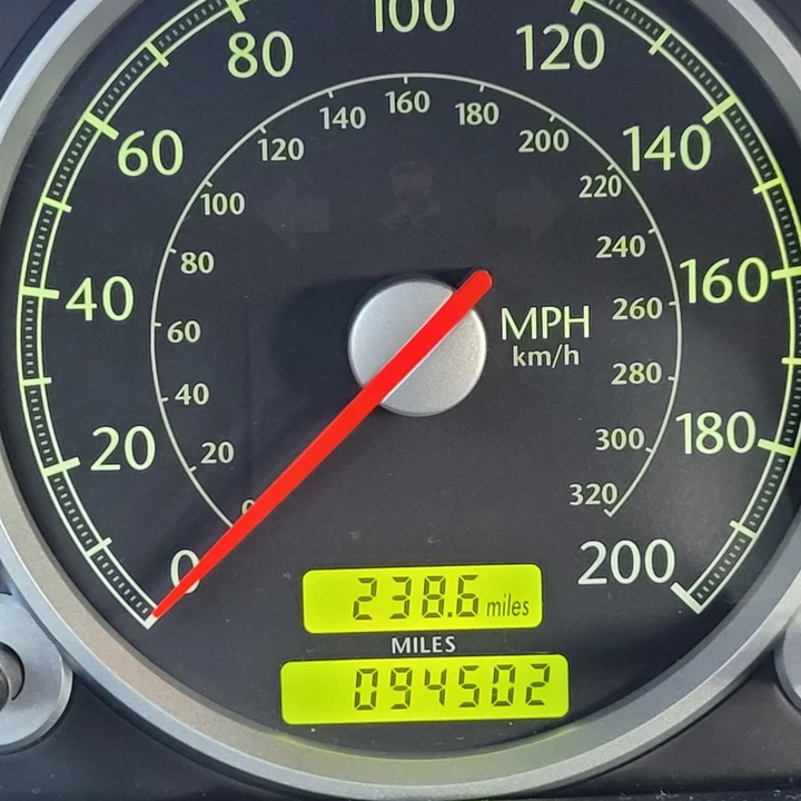2005 Chrysler Crossfire - Image 21 of 31