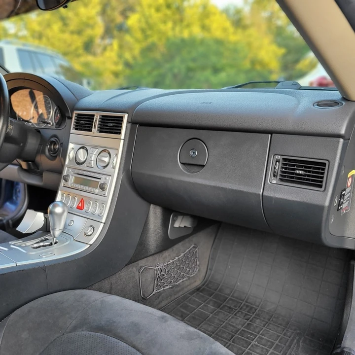 2005 Chrysler Crossfire - Image 29 of 31