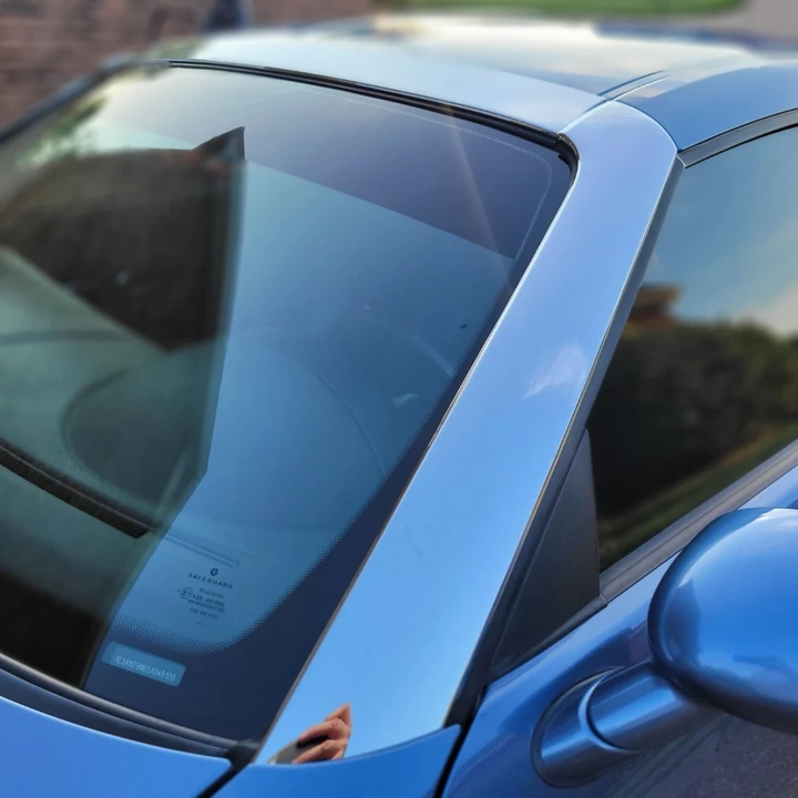 2005 Chrysler Crossfire - Image 9 of 31