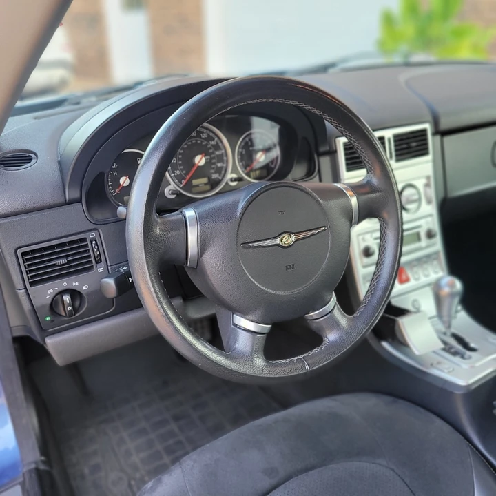2005 Chrysler Crossfire - Image 18 of 31