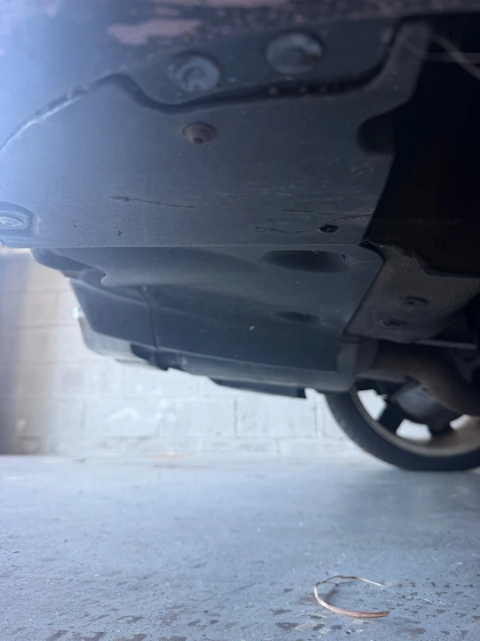 2005 Chrysler Crossfire - Image 16 of 31