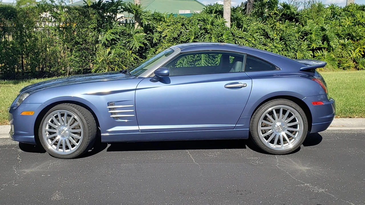 2005 Chrysler Crossfire - Image 2 of 11