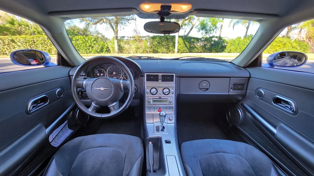 2005 Chrysler Crossfire - Image 4 of 11