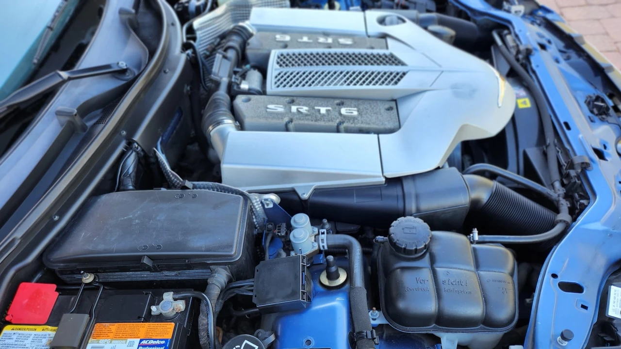 2005 Chrysler Crossfire - Image 7 of 11
