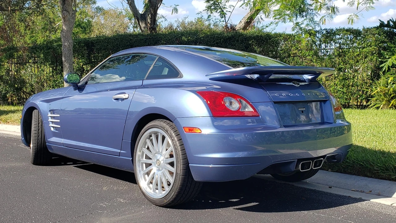 2005 Chrysler Crossfire - Image 10 of 11