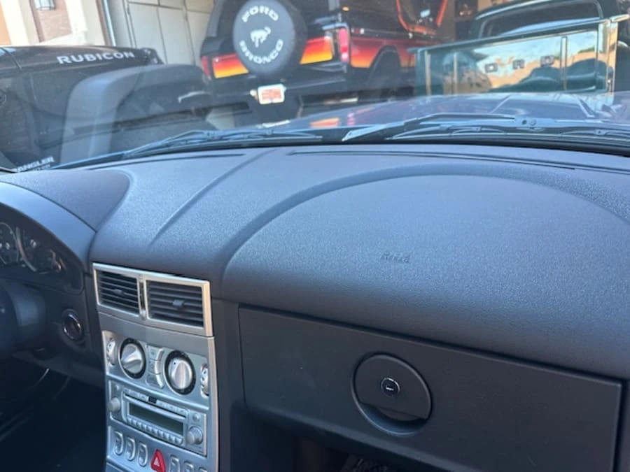 2005 Chrysler Crossfire - Image 16 of 21