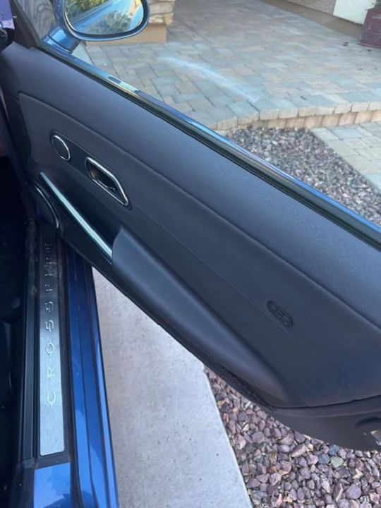 2005 Chrysler Crossfire - Image 17 of 21