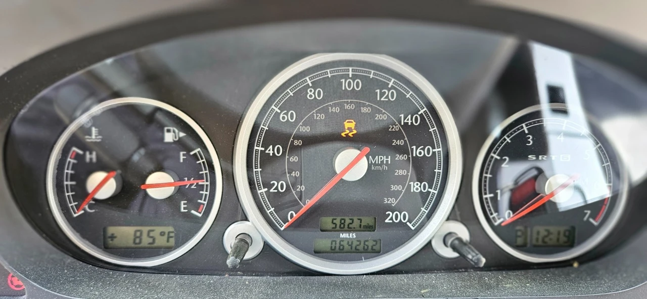 2005 Chrysler Crossfire - Image 5 of 11
