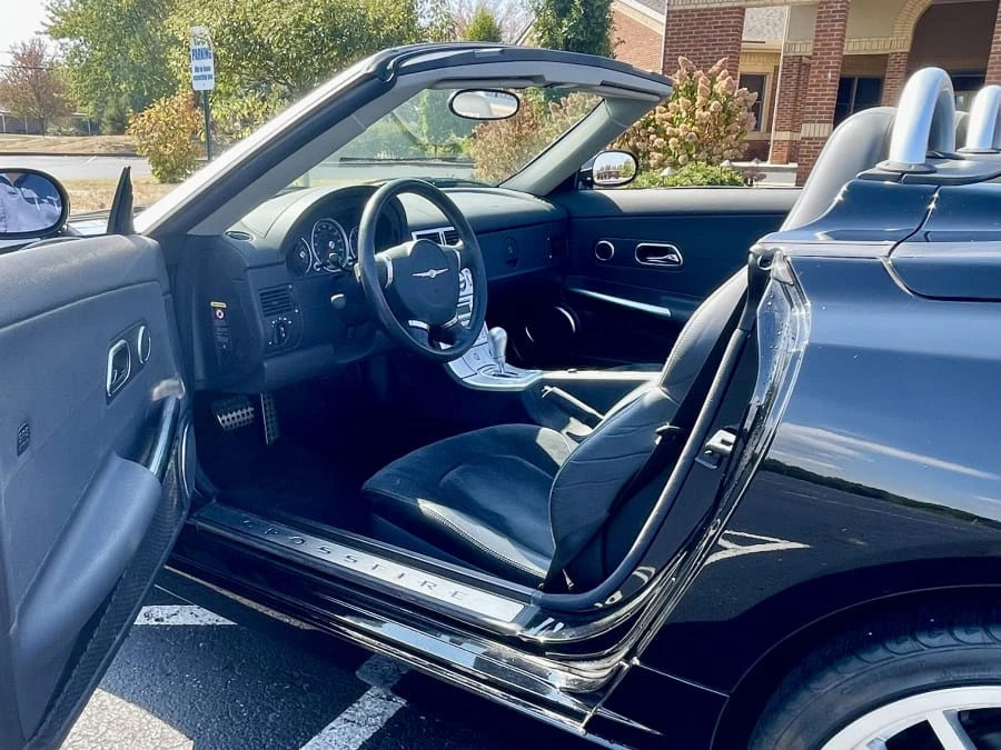 2005 Chrysler Crossfire - Image 10 of 21