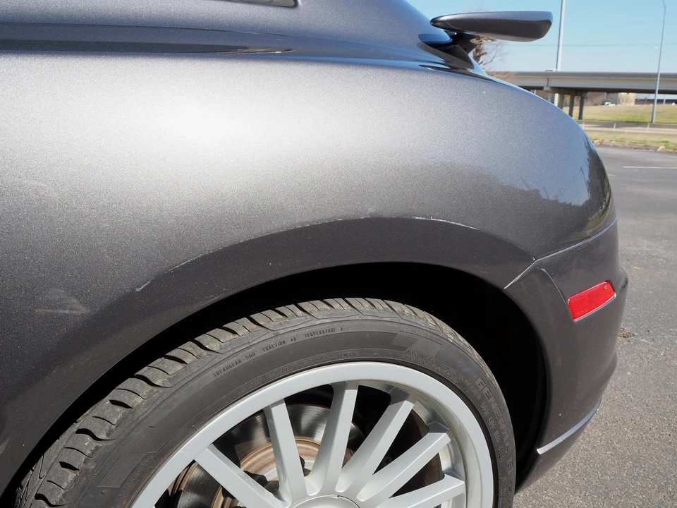 2005 Chrysler Crossfire - Image 22 of 31