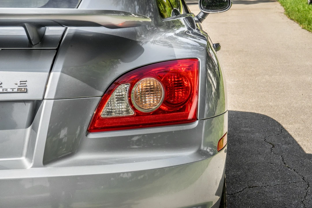 2005 Chrysler Crossfire - Image 27 of 31