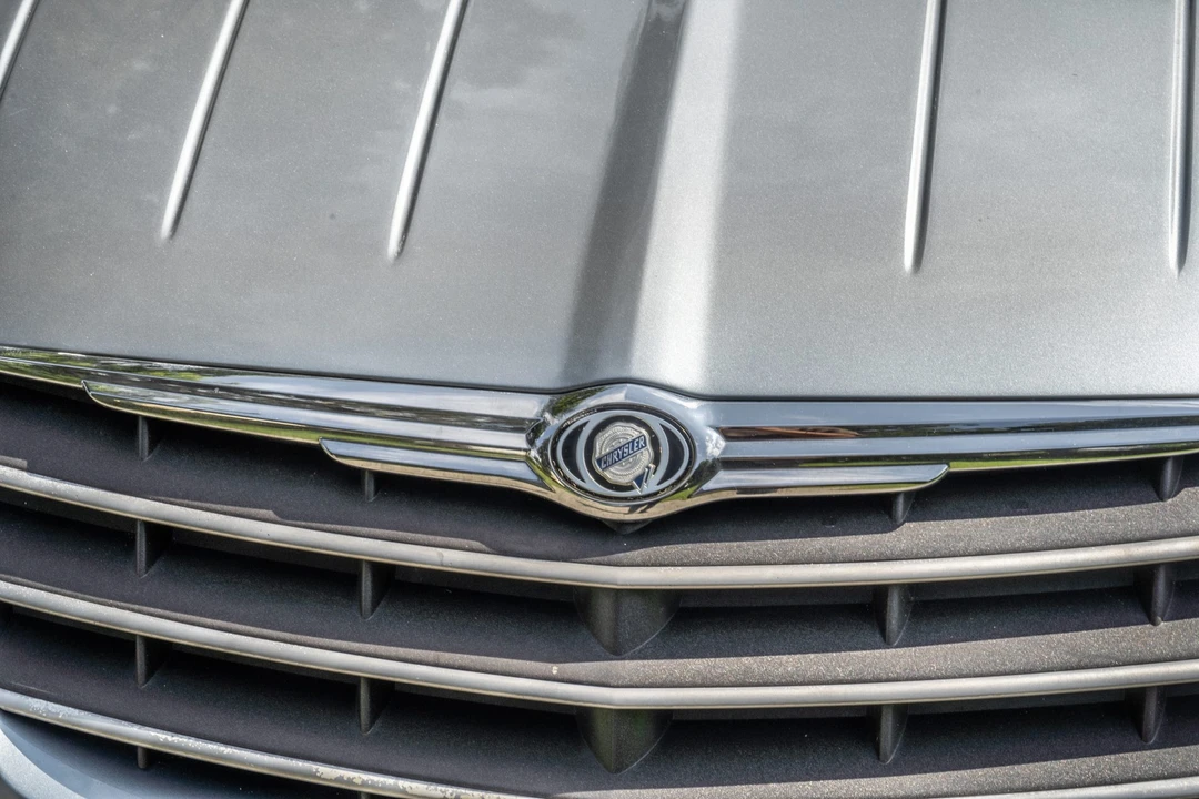 2005 Chrysler Crossfire - Image 13 of 31