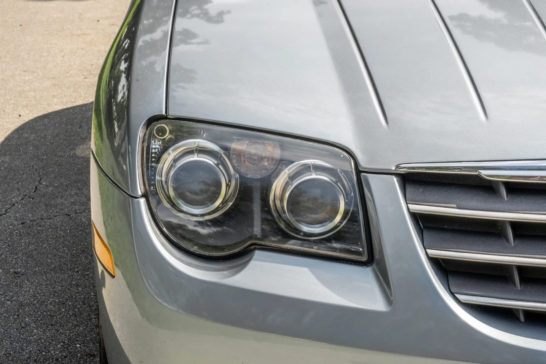 2005 Chrysler Crossfire - Image 10 of 31