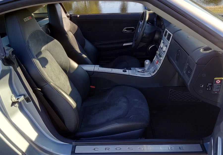 2005 Chrysler Crossfire - Image 23 of 29