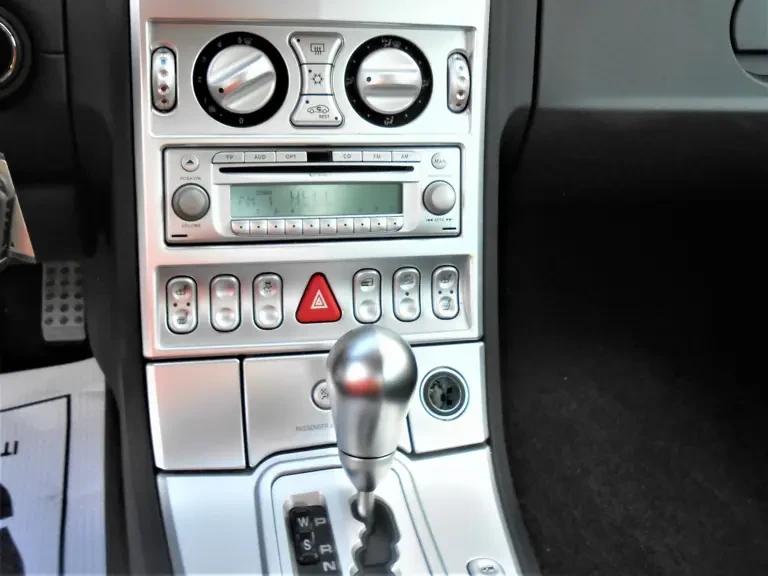 2005 Chrysler Crossfire - Image 11 of 17