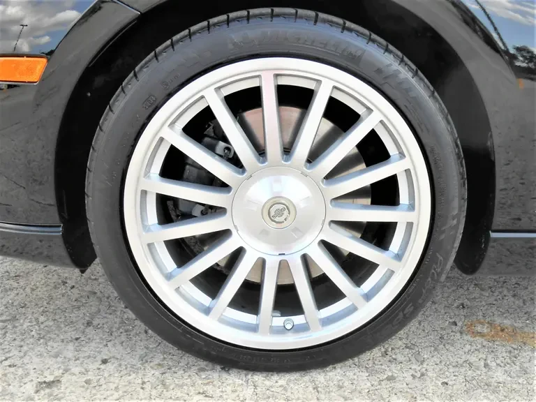 2005 Chrysler Crossfire - Image 13 of 17
