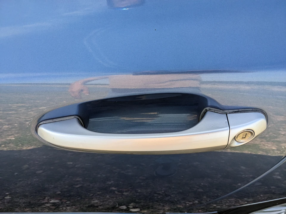2005 Chrysler Crossfire - Image 30 of 31