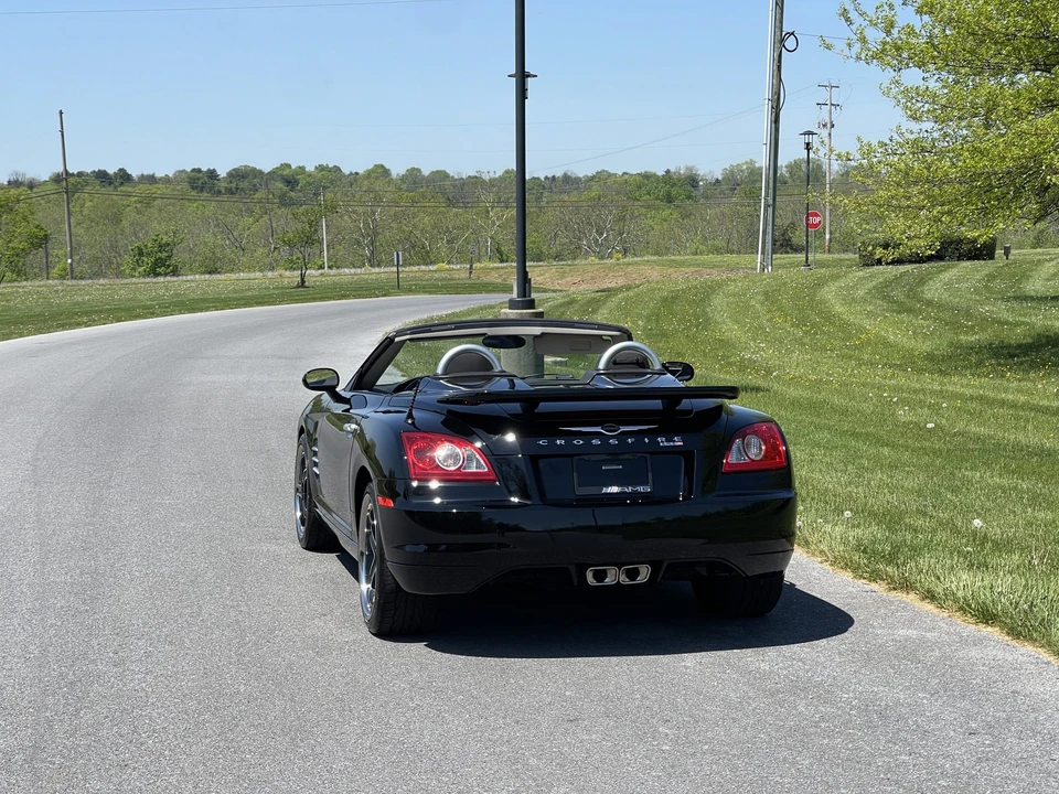 2005 Chrysler Crossfire - Image 29 of 31