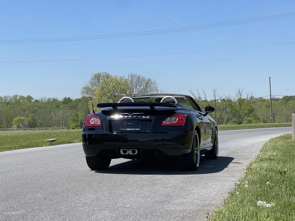 2005 Chrysler Crossfire - Image 24 of 31