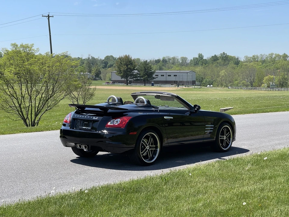 2005 Chrysler Crossfire - Image 21 of 31