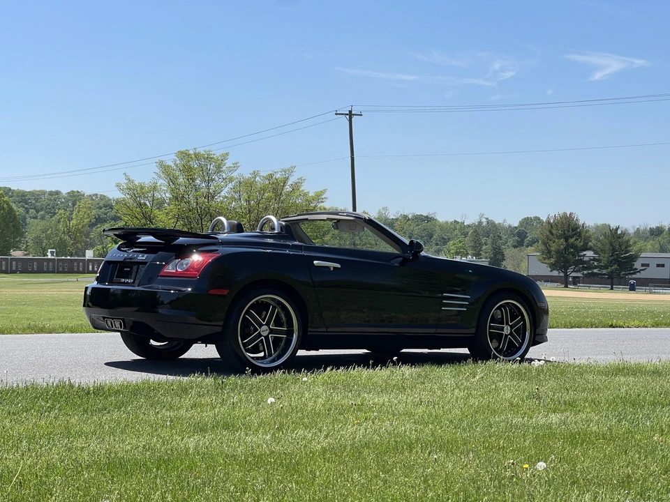 2005 Chrysler Crossfire - Image 18 of 31