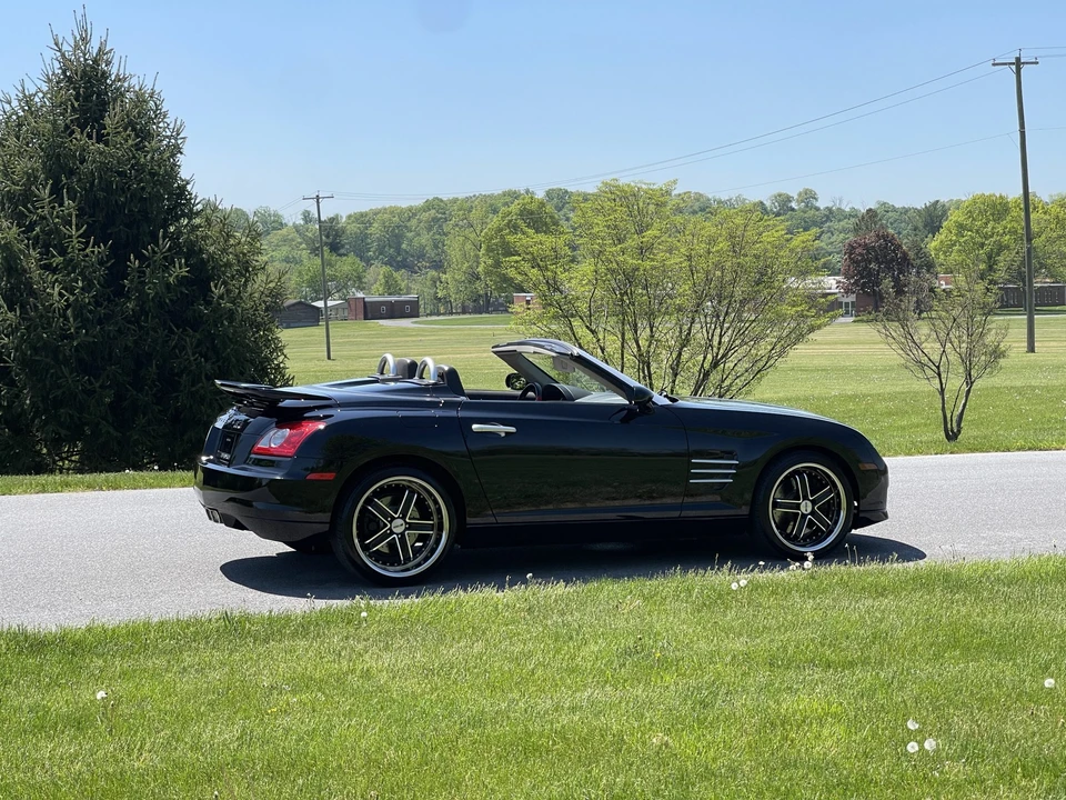 2005 Chrysler Crossfire - Image 17 of 31