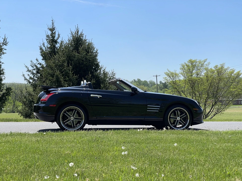 2005 Chrysler Crossfire - Image 14 of 31