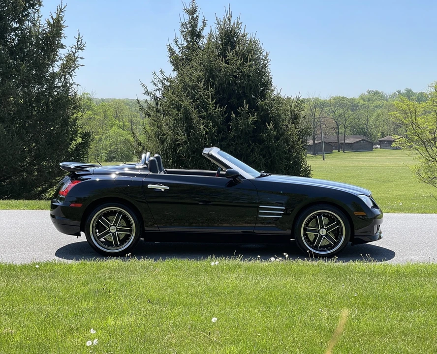 2005 Chrysler Crossfire - Image 13 of 31