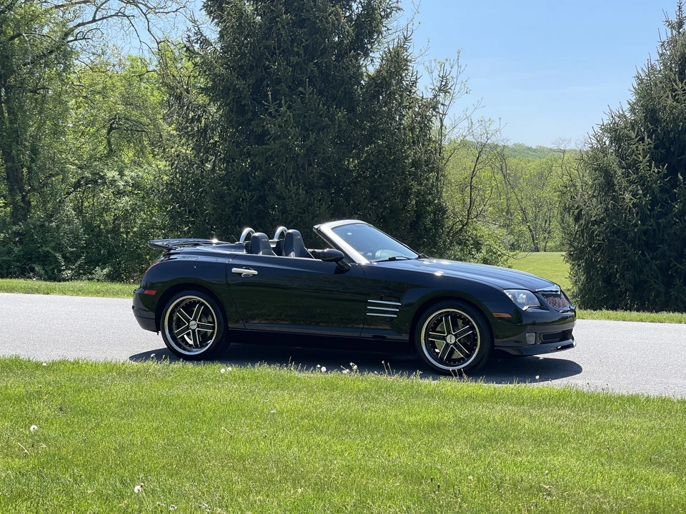 2005 Chrysler Crossfire - Image 11 of 31