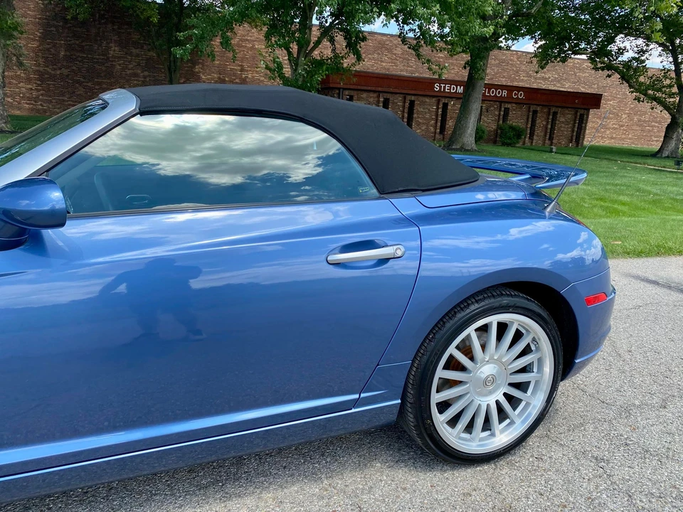 2005 Chrysler Crossfire - Image 31 of 31