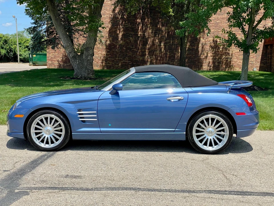 2005 Chrysler Crossfire - Image 12 of 31