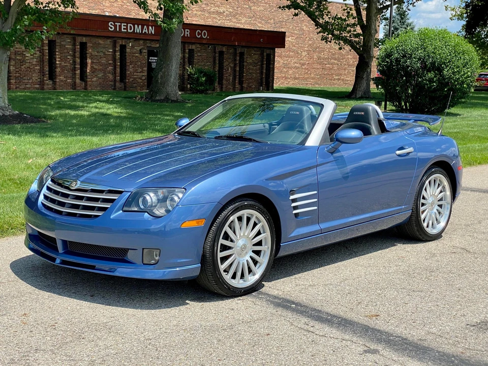 2005 Chrysler Crossfire - Image 2 of 31