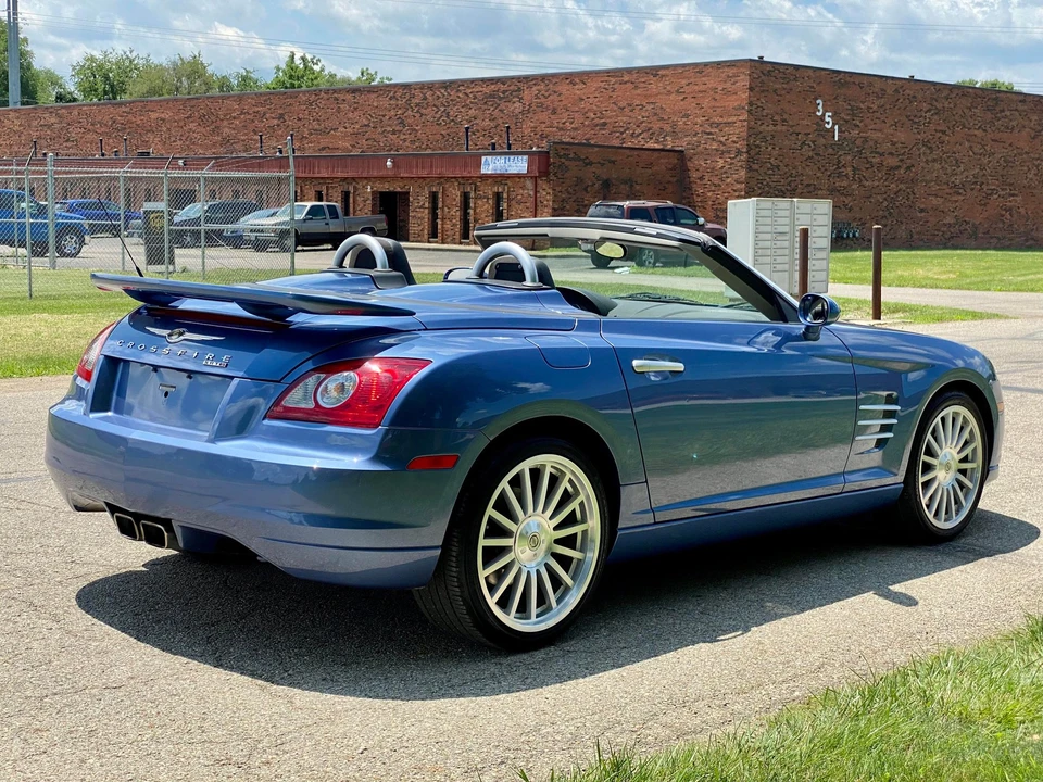 2005 Chrysler Crossfire - Image 6 of 31