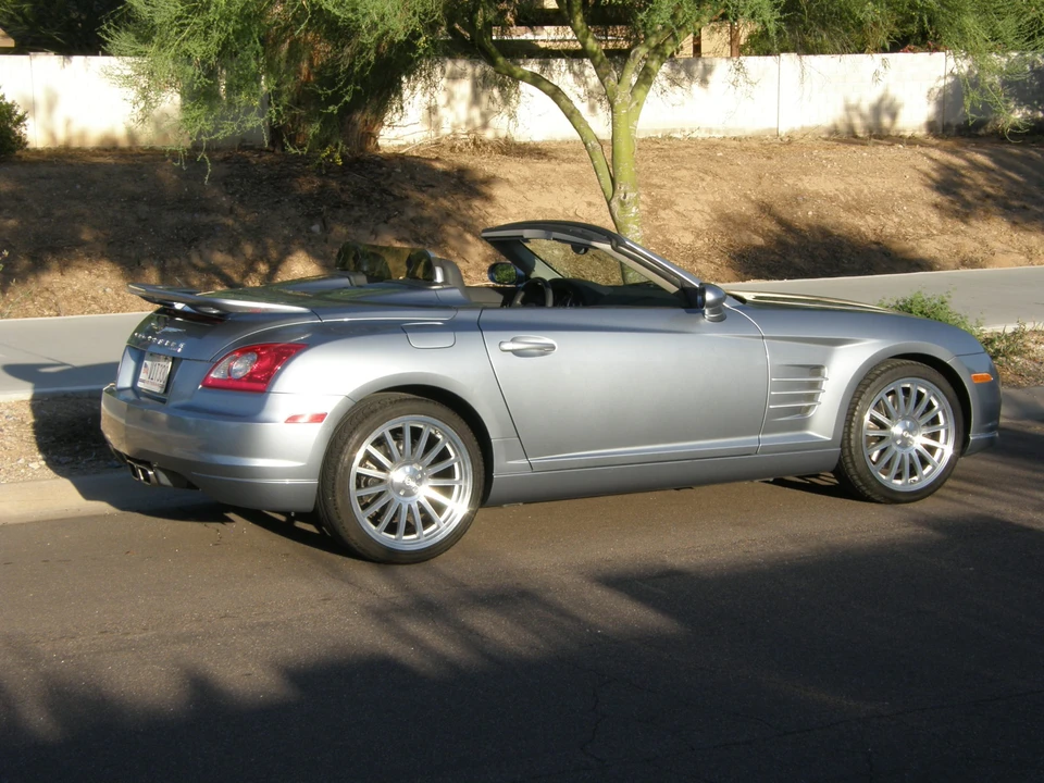 2005 Chrysler Crossfire - Image 18 of 31