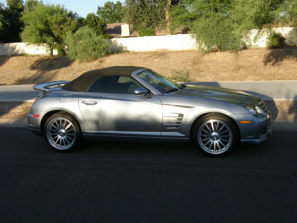 2005 Chrysler Crossfire - Image 16 of 31