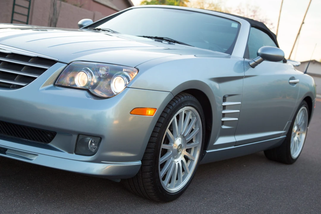 2005 Chrysler Crossfire - Image 13 of 31