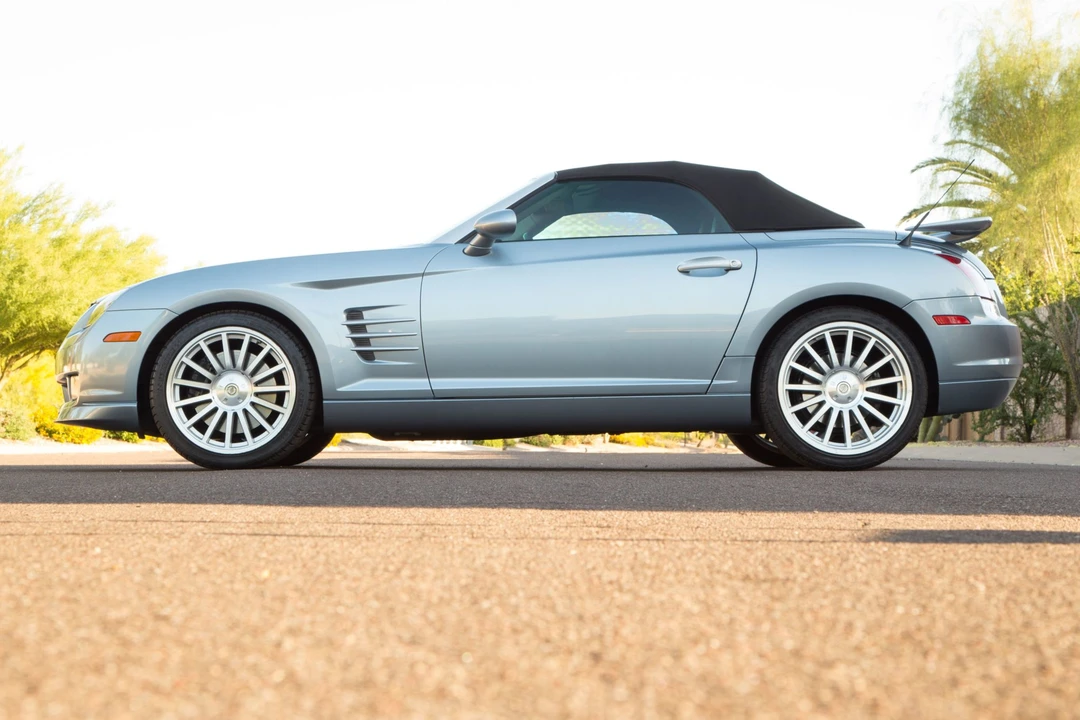 2005 Chrysler Crossfire - Image 4 of 31