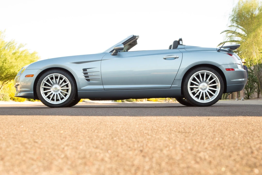 2005 Chrysler Crossfire - Image 3 of 31