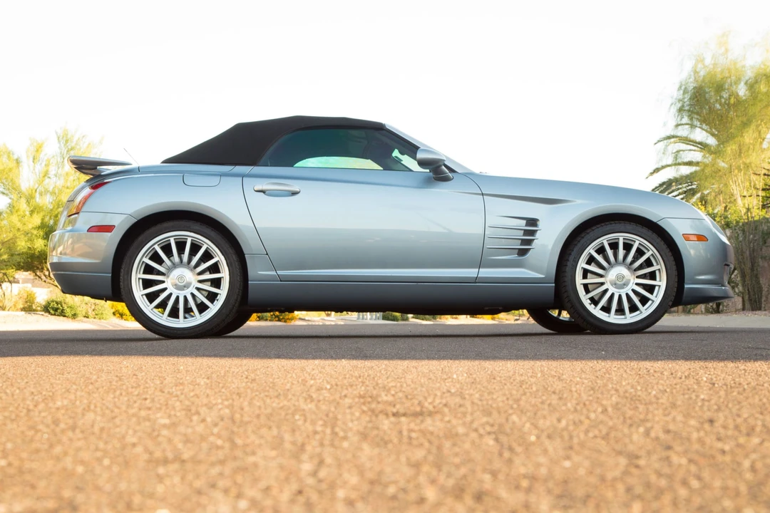 2005 Chrysler Crossfire - Image 6 of 31