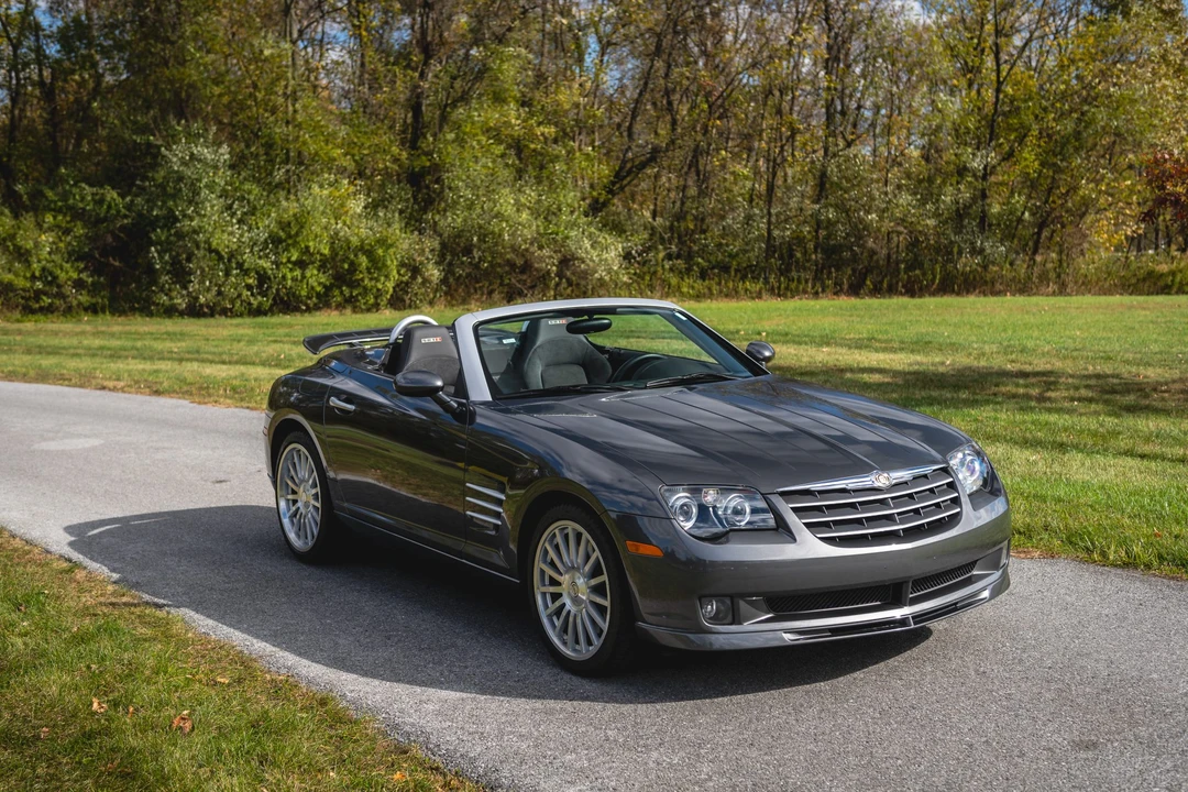 2005 Chrysler Crossfire - Image 2 of 31