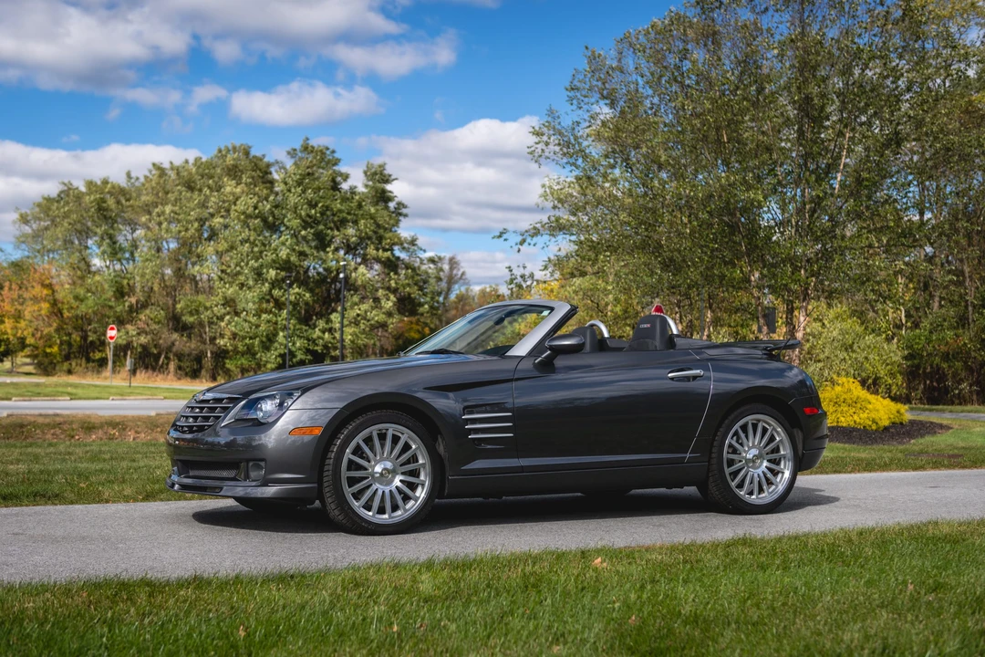 2005 Chrysler Crossfire - Image 10 of 31