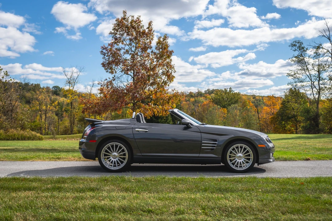 2005 Chrysler Crossfire - Image 27 of 31