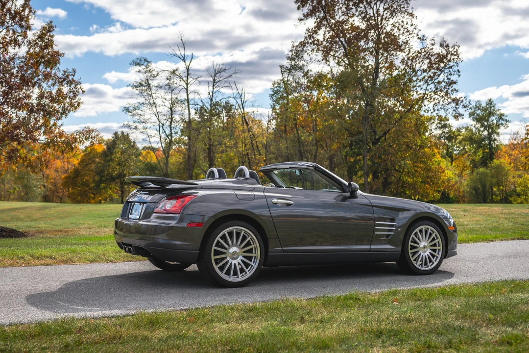 2005 Chrysler Crossfire - Image 23 of 31