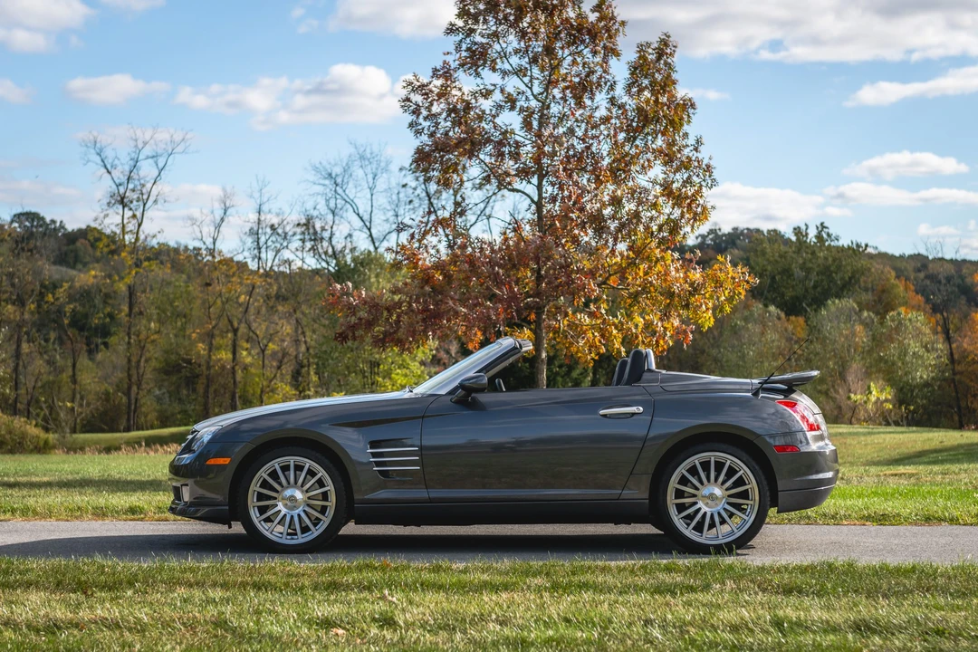 2005 Chrysler Crossfire - Image 12 of 31