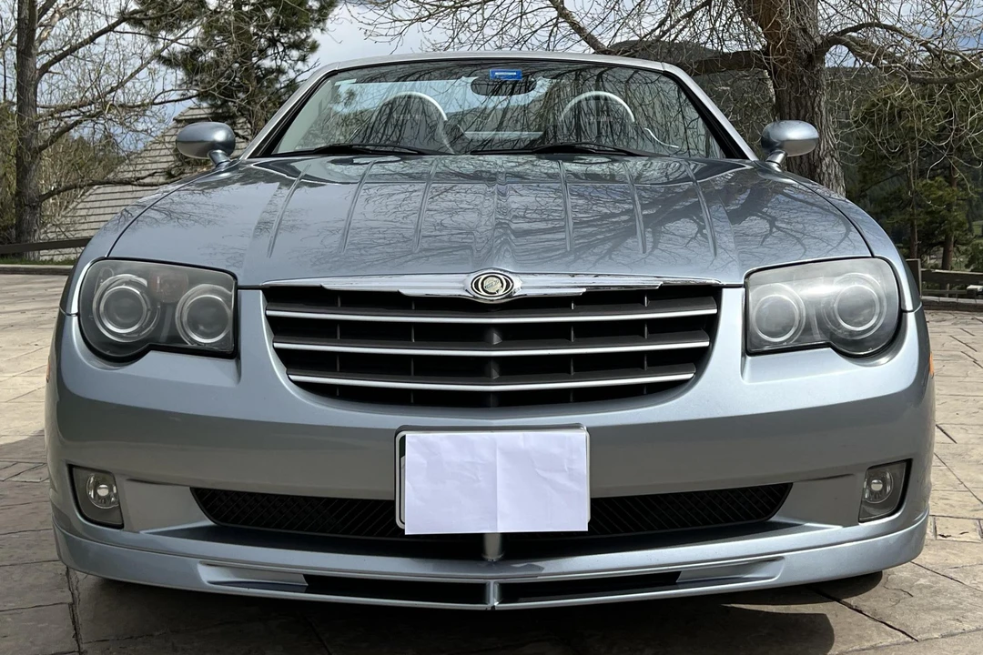 2005 Chrysler Crossfire - Image 2 of 28