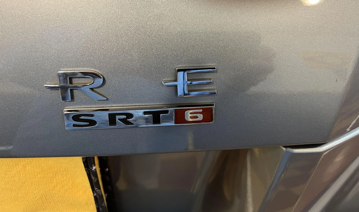 2005 Chrysler Crossfire - Image 21 of 28